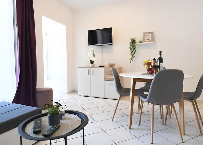 Апартаменты Maris Apartments,