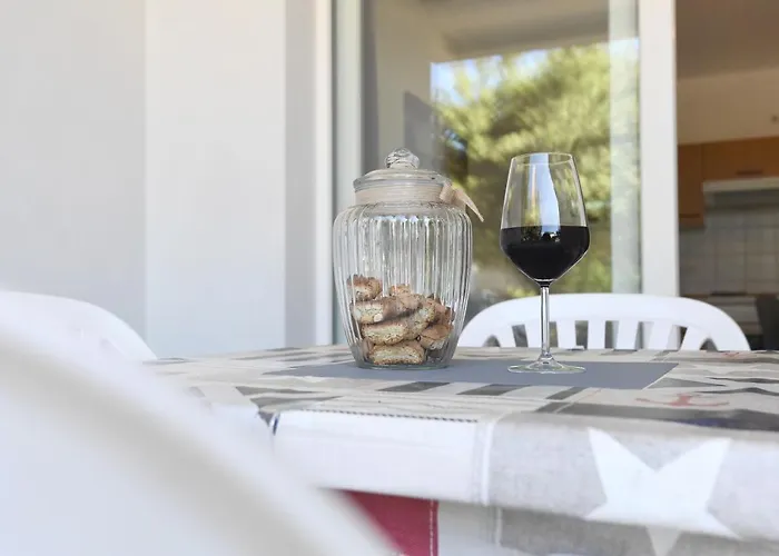 شقة Maris Apartments, بيتريتْشاني