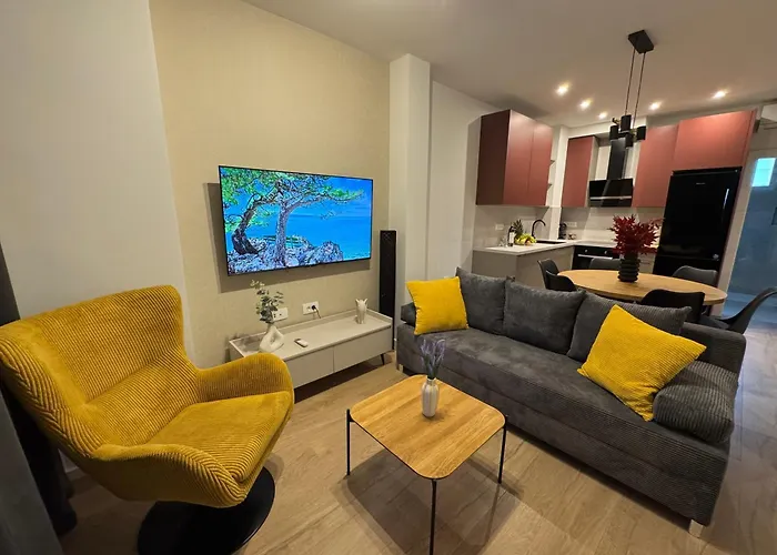 شقة Maris Apartments,